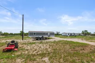 305 Blue Quail St, Dale, TX 78616 - Photo 3