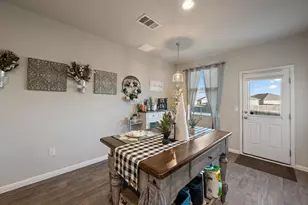 117 Presidential Path, Liberty Hill, TX 78642 - Photo 9