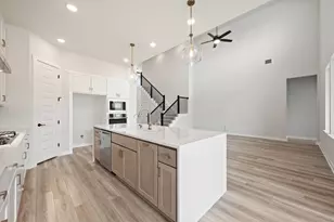 10720 Worth Ln, Manor, TX 78653 - Photo 13