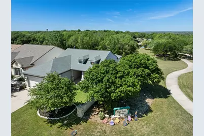405 Fieldstone Drive, Georgetown, TX 78633 - Photo 3