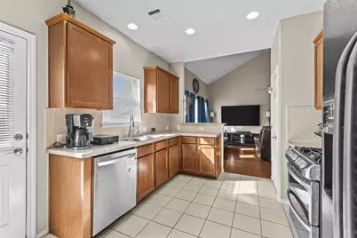 5709 Zachary Scott Street, Austin, TX 78747 - Photo 9