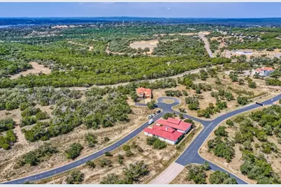 19129 Camelot Woods Cove, Lago Vista, TX 78645 - Photo 33