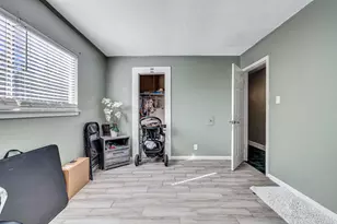205 Liverpool Dr, Austin, TX 78745 - Photo 17