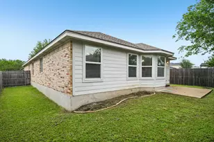 205 Cavalry Trail, Elgin, TX 78621 - Photo 31