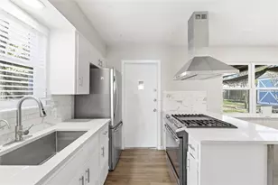 404 Seminole Dr, Austin, TX 78745 - Photo 9