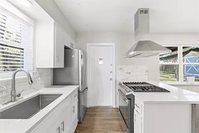 404 Seminole Drive, Austin, TX 78745 - Photo 13