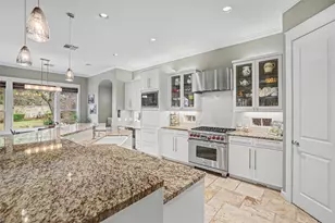 816 Stonewall Ridge Ln, Austin, TX 78746 - Photo 15