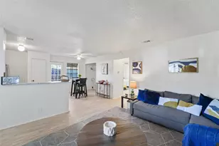 823 Taulbee Ln, Austin, TX 78757 - Photo 3
