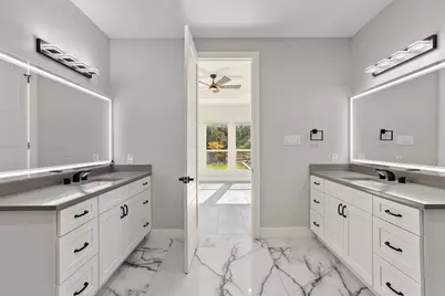 105 Golden Eagle, Horseshoe Bay, TX 78657 - Photo 25