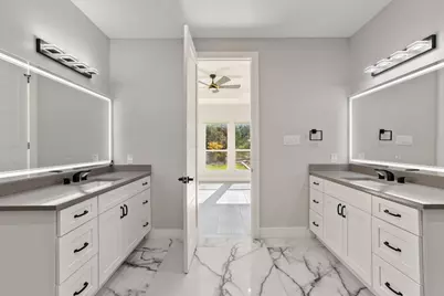 105 Golden Eagle, Horseshoe Bay, TX 78657 - Photo 25