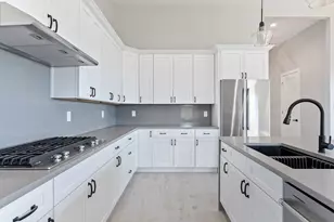 105 Golden Eagle, Horseshoe Bay, TX 78657 - Photo 15