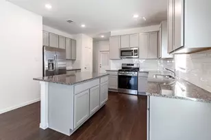 225 Clearlake Dr, Hutto, TX 78634 - Photo 5