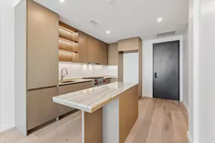 610 Davis St, Austin, TX 78701 - Photo 3