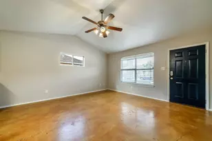 1237 Jefferson Ave, Seguin, TX 78155 - Photo 5