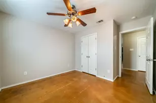 1237 Jefferson Ave, Seguin, TX 78155 - Photo 17