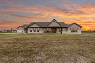 323 County Rd 301, Granger, TX 76530 - Photo 3