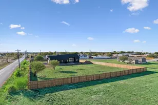 108 Santa Teresa Rd, Kyle, TX 78640 - Photo 23