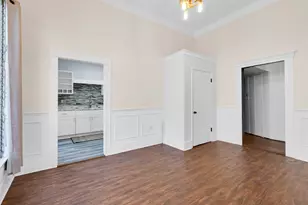 2705 E 2nd St, Austin, TX 78702 - Photo 11