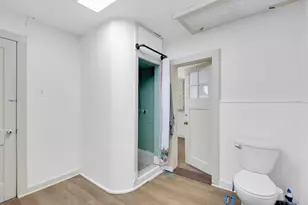 2705 E 2nd St, Austin, TX 78702 - Photo 21