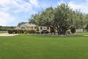 124 Polo Pony, Liberty Hill, TX 78642 - Photo 5