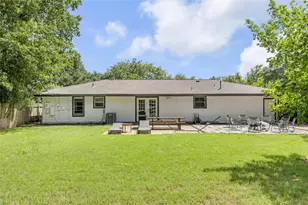 1602 Ashberry Dr, Austin, TX 78723 - Photo 15