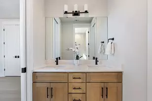 6321 Friendswood Dr, Austin, TX 78723 - Photo 17