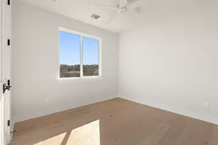 6321 Friendswood Dr, Austin, TX 78723 - Photo 13