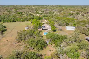28 Country Oaks Dr, Buda, TX 78610 - Photo 37