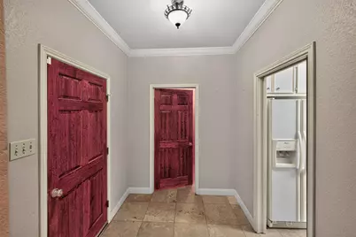 421 W Market Street, Lockhart, TX 78644 - Photo 25