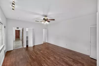 421 W Market Street, Lockhart, TX 78644 - Photo 27