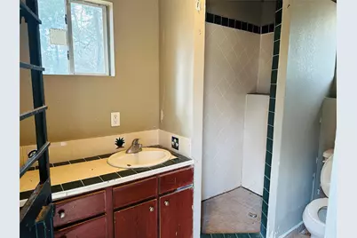 1053 Elm Crest Drive, New Ulm, TX 78950 - Photo 21