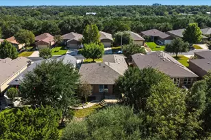 325 Bartlett Peak Dr, Georgetown, TX 78633 - Photo 37