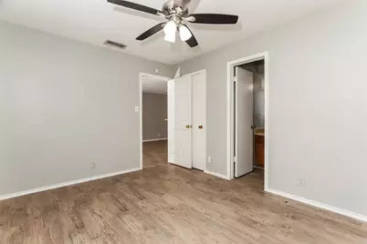 6801 Stonleigh Place #B, Austin, TX 78744 - Photo 11