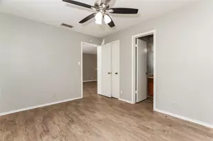 6801 Stonleigh Pl, Austin, TX 78744 - Photo 11