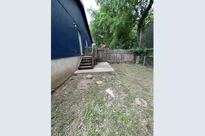 6801 Stonleigh Place #B, Austin, TX 78744 - Photo 7