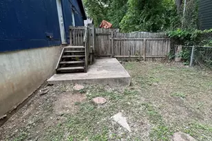 6801 Stonleigh Pl, Austin, TX 78744 - Photo 7