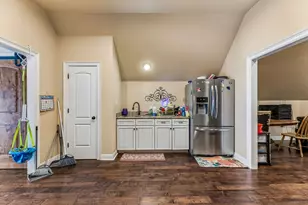 10111 Signal Hill Rd, Austin, TX 78737 - Photo 17