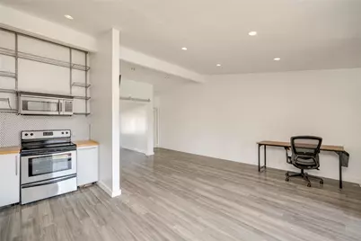 1304 Mariposa Drive #214, Austin, TX 78704 - Photo 7