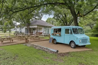 103 E Willis Street, Leander, TX 78641 - Photo 3