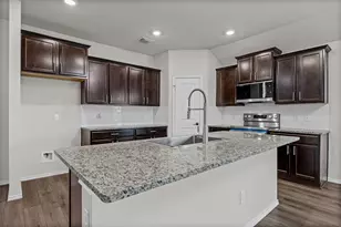 222 Reagor Dr, Taylor, TX 76574 - Photo 3
