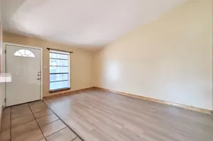 2400 Berkett Dr, Austin, TX 78745 - Photo 3