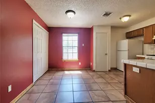 2400 Berkett Dr, Austin, TX 78745 - Photo 5