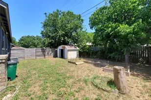 2400 Berkett Dr, Austin, TX 78745 - Photo 13