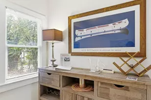 911 E 37th St, Austin, TX 78705 - Photo 19