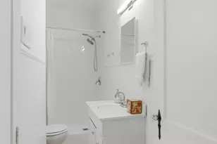 911 E 37th St, Austin, TX 78705 - Photo 33