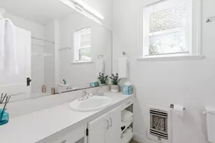 911 E 37th St, Austin, TX 78705 - Photo 35