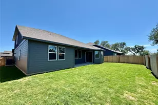 1824 S Main St, Kyle, TX 78640 - Photo 5
