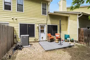 512 Eberhart Ln, Austin, TX 78745 - Photo 23