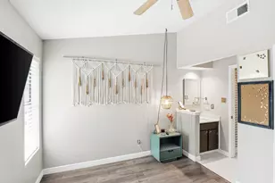 512 Eberhart Ln, Austin, TX 78745 - Photo 21