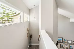 512 Eberhart Ln, Austin, TX 78745 - Photo 13